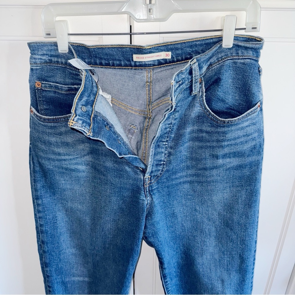 Levi's Women's High Rise Jeans - Blue - Picture 9 of 12